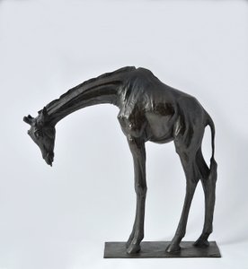 Grande girafe avec tête baissée, modelée 1909-10, coulée avant 1913 - Rembrandt Bugatti
