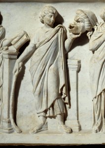 Une muse tenant un masque de la comédie, détail du Sarcophage des Muses : représentation des muses des arts et des lettres. Sculpture en marbre. 150 après J.-C. Paris, Musée du Louvre - Roman