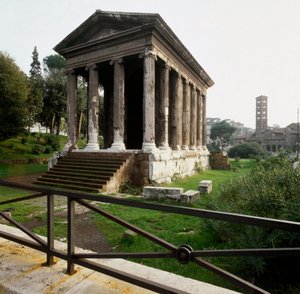 Rome antique : vue du Tempio di Portuno (Temple de Portunus ou temple de la fortune virile) près de la place de la bouche de la vérité (Bocca della verità) 2ème-1er siècle avant J.-C. Rome