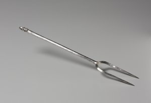 Fourchette avec pommeau en tête de mule, 375-425 - Roman