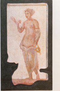 Fille avec une boîte, collection Pallavicini Rospigliosi, vers 200 après J.-C., inv 103420