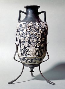 Petite amphore appelée vase bleu montrant une scène dionysiaque - Roman