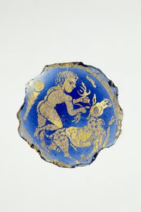 Médaillon avec Hercule, nu, avec le genou droit sur le cerf de Cerynie