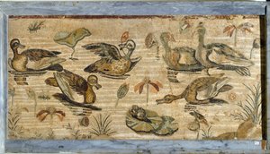 Art romain : canard, grenouille et nénuphars dans un étang. Mosaïque de la villa de la faune à Pompéi. Musée Archéologique National, Naples