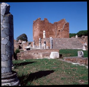 Art romain : vue des ruines du capitole, site archéologique d