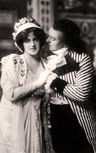 Robert Evett et Denise Orme dans Les Merveilleuses, début du 20e siècle
