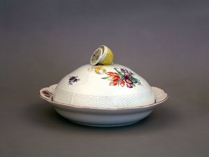 Soupière du service de table en porcelaine impériale, Manufacture impériale de porcelaine, 1775-1780