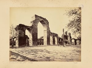 Delhi; le Kutub Minar, vue générale des arches - Samuel Bourne