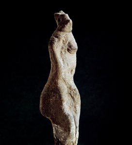 Culture nuragique (nuraghi) sarde : statuette en calcaire de Vénus stéatopyge (forme du bas du dos) (Vénus de Macomer), provenant de Macomer, près de Nuoro. Datant de la période pré-nuragique (XXVe-XVIIIe siècle av. J.-C.) Énéolithique. Cagliari, Museo Naz