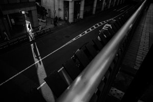 Ombre de la nuit urbaine