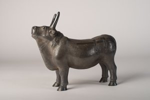 Taureau (argent avec décoration ciselée et repoussé) - School Chinese