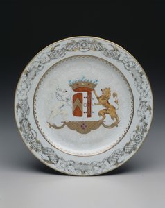 Assiette avec armoiries, vers 1740