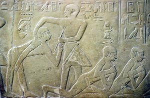 Égypte ancienne, relief, anciens du village forcés d