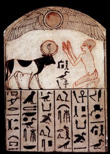 Art ancien : stèle du Sérapéum (calcaire peint). Adoration du dieu Apis. Sculpture en calcaire peint, basse époque (664-332 av. J.-C.), Égypte. Paris, Musée du Louvre