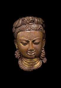 Masque repoussé de Shiva Ardhanarishvara, vers 11e siècle - School Nepalese