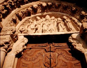 Tympan du portail ouest de Sta Maria del Azogue