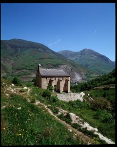 Vue de la chapelle de Saint Pèlerin, Arties (photographie)