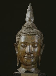 Tête de Bouddha en méditation