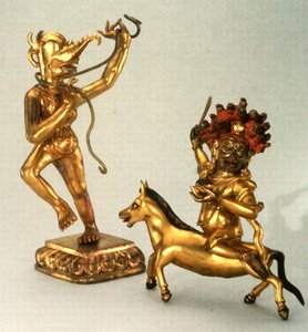Makaravakitra et Sridevi (bronze doré)