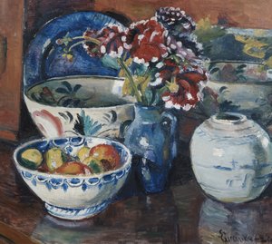 Arrangement avec des pots et des fleurs