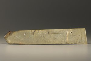Grand objet en forme de couperet de type kuei (jade)
