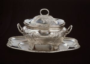Soupière avec sa soucoupe (argent)