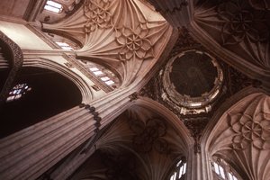 Vue du plafond à la croisée du transept - Spanish School