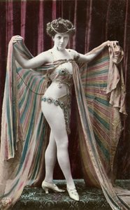 Carte postale représentant une danseuse orientale