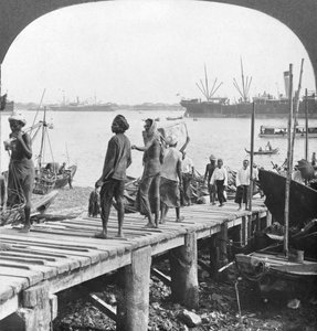 Embarcadère sur le fleuve Irawaddy, Rangoon, Birmanie, 1908 - Stereo Travel Co