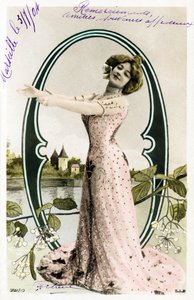 O b : Agustina Otero Iglesias, alias Caroline Otero dite La Belle Otero, chanteuse, danseuse de cabaret et importante courtisane de la Belle Époque - Alphabet en carte postale