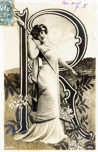 Gabrielle Robinne, actrice française, Comédie Française, Paris - alphabet en carte postale - Studio Reutlinger