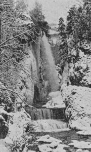Les Gorges du Taubenloch, près de Bienne en hiver (photo n/b) - Swiss Photographer