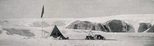 Falaises de Couloir, Granite Harbour, montrant le camp au large de la langue du piémont, vers 1911, 1913 - T. Griffith Taylor