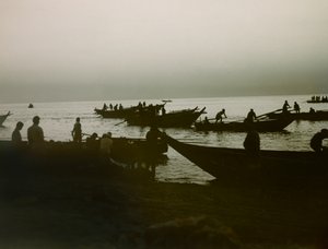 Pêcheur japonais en mer, vers 1900 - 1915 (photographie) - Teijiro Takagi
