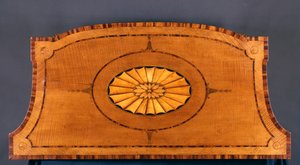 Une des deux commodes George III - Thomas Chippendale