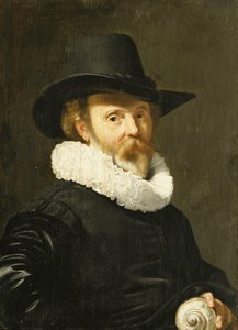 Un conchyliologiste tenant un coquillage de nautile - Thomas de Keyser