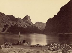 Black Cañon, fleuve Colorado, depuis le camp 8, en regardant vers le haut