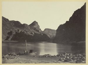 Black Cañon, fleuve Colorado, depuis le camp 8, en regardant vers le haut