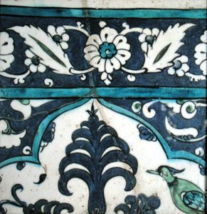 Carreau Isnik avec motif floral et bordure