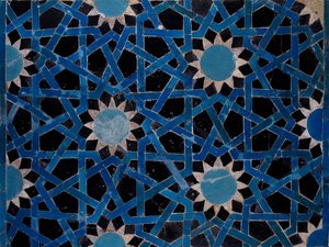 Panneau en faïence décoré de motifs géométriques de Konya, Turquie, civilisation seldjoukide