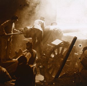 155 canons en action, Arras, nord de la France, 1915
