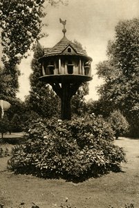 Un pigeonnier - dans le jardin de la marquise douairière de Bute, St. Johns Lodge, Regents Park, 1920 - Unbekannt