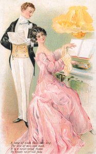 Un couple chantant une chanson