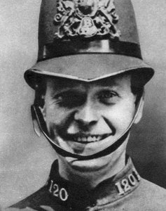 Un policier, Londres, 1926-1927
