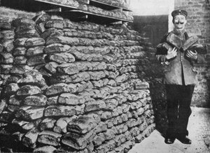 Un stock de pain de guerre pour les troupes allemandes, 1915