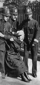 Une suffragette arrêtée, vers 1910, 1935