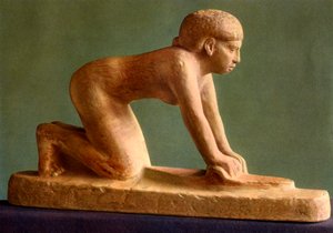 Une femme moulant du maïs, vers 2650 av. J.-C., 1936