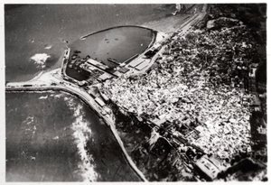 Vue aérienne de Tanger, Maroc, depuis un Zeppelin, 1930