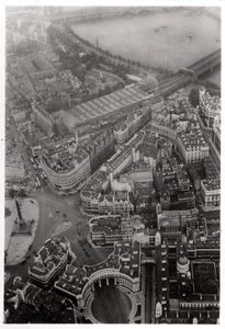 Vue aérienne de Trafalgar Square, Londres, depuis un Zeppelin, 1931
