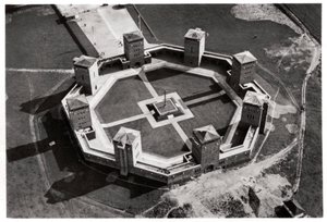 Vue aérienne du Mémorial de Tannenberg, près d